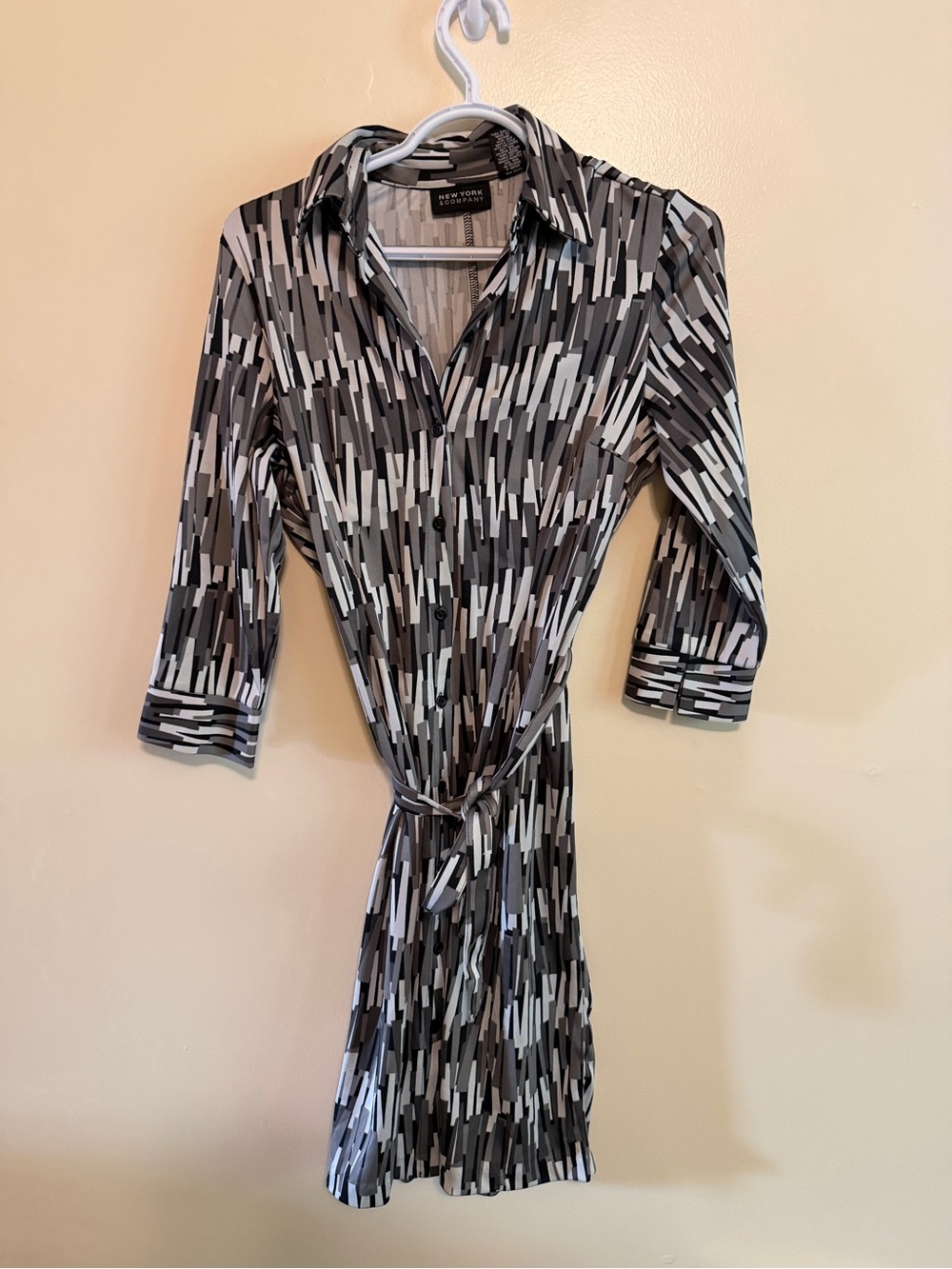 New York & Company Black and White Geometric Shirt Dress